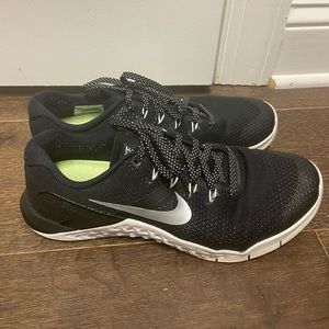 Nike women’s metcons size 10